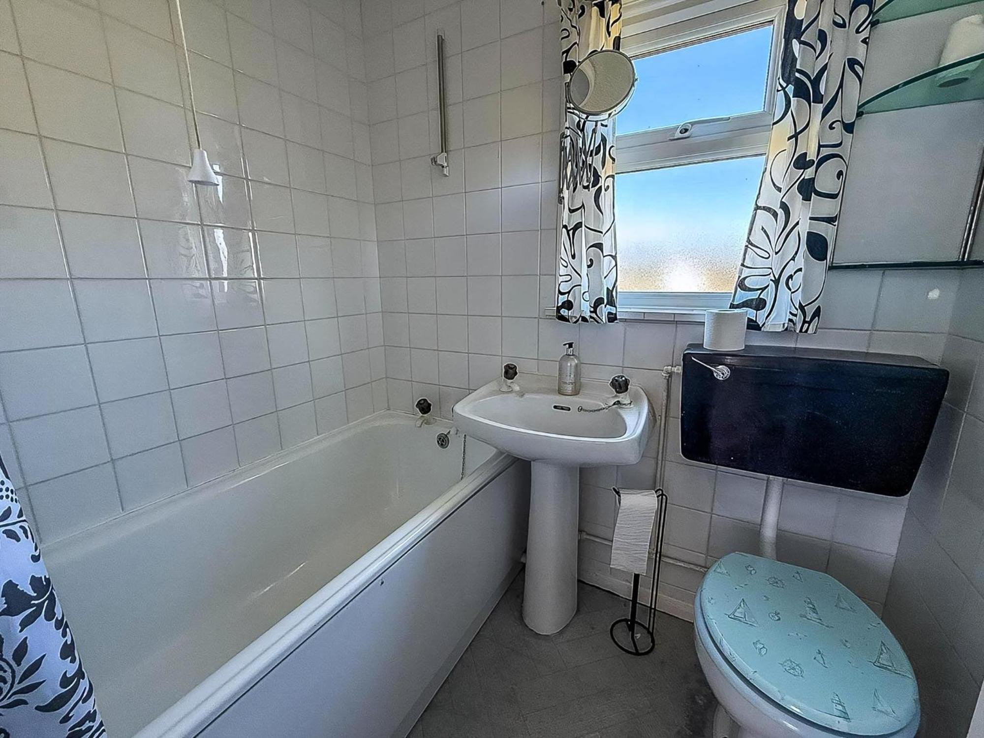 Lovely 4 Berth Chalet For Hire At California Sands In Norfolk Ref 52350Cs Scratby Extérieur photo