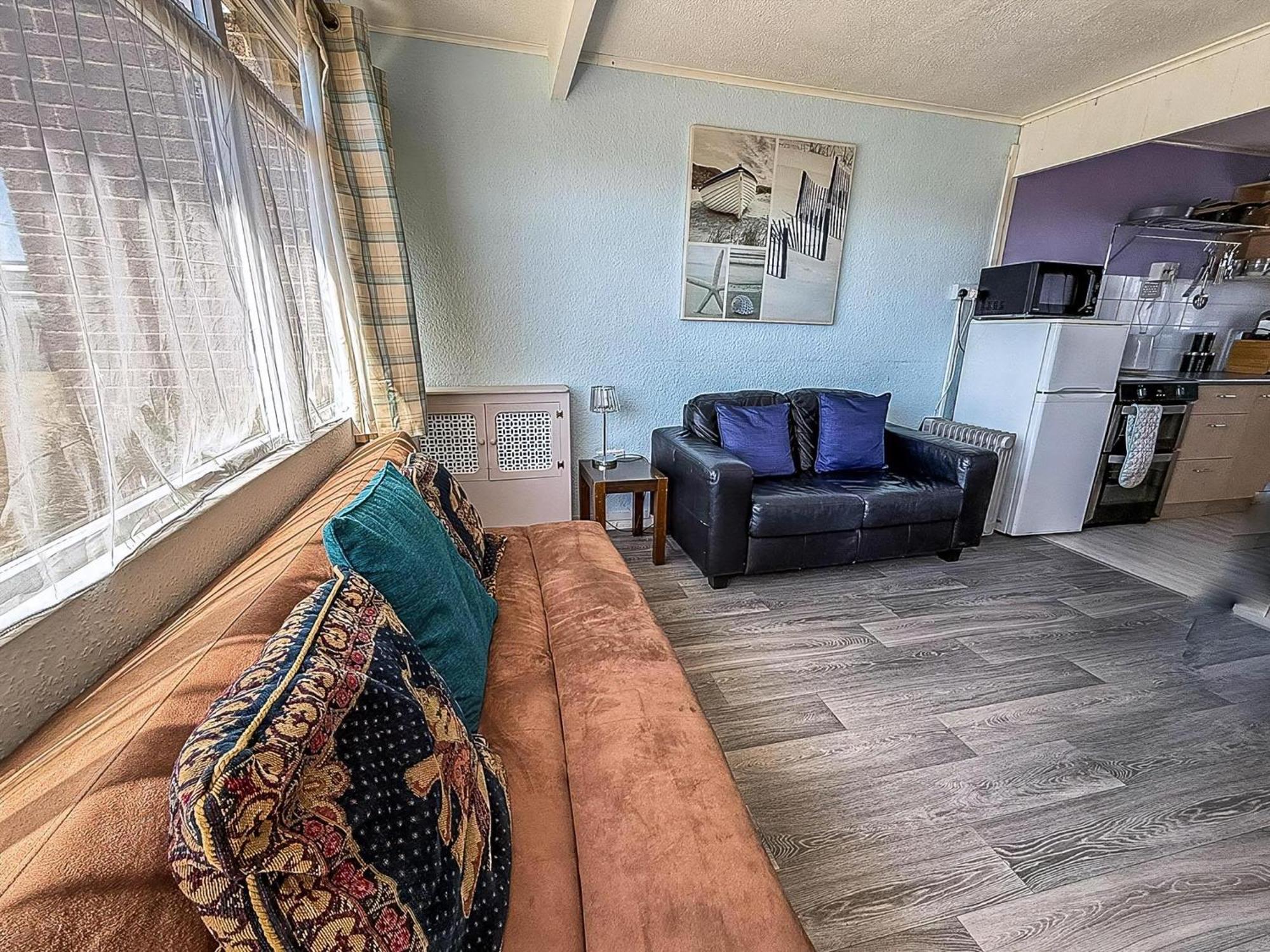 Lovely 4 Berth Chalet For Hire At California Sands In Norfolk Ref 52350Cs Scratby Extérieur photo